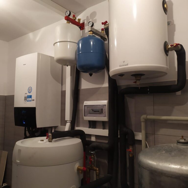 Montaż pompy ciepła DAIKIN w kotłowni domu we Wrocławiu
